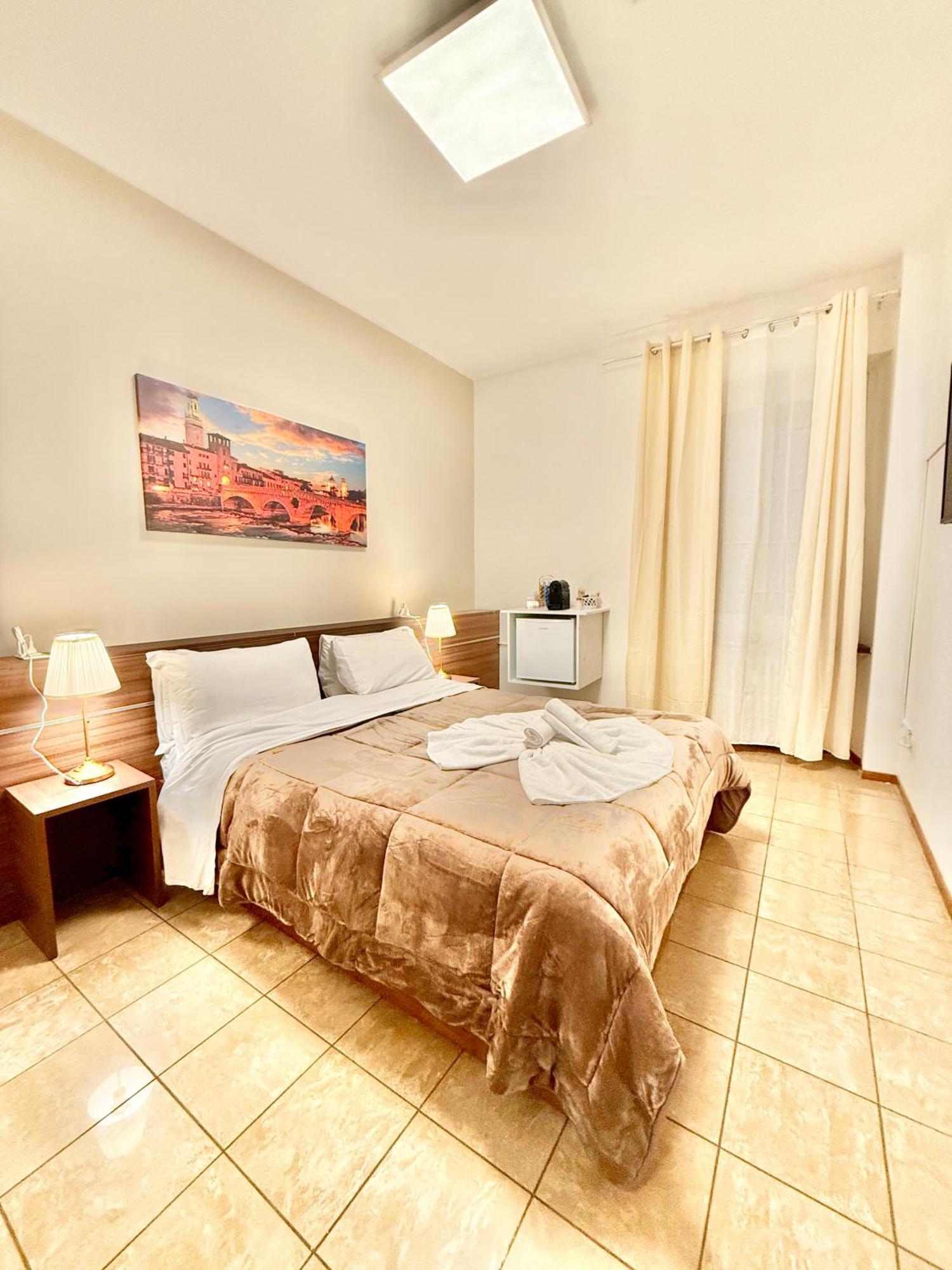 Verona Apartments&Rooms Porta Vittoria Esterno foto