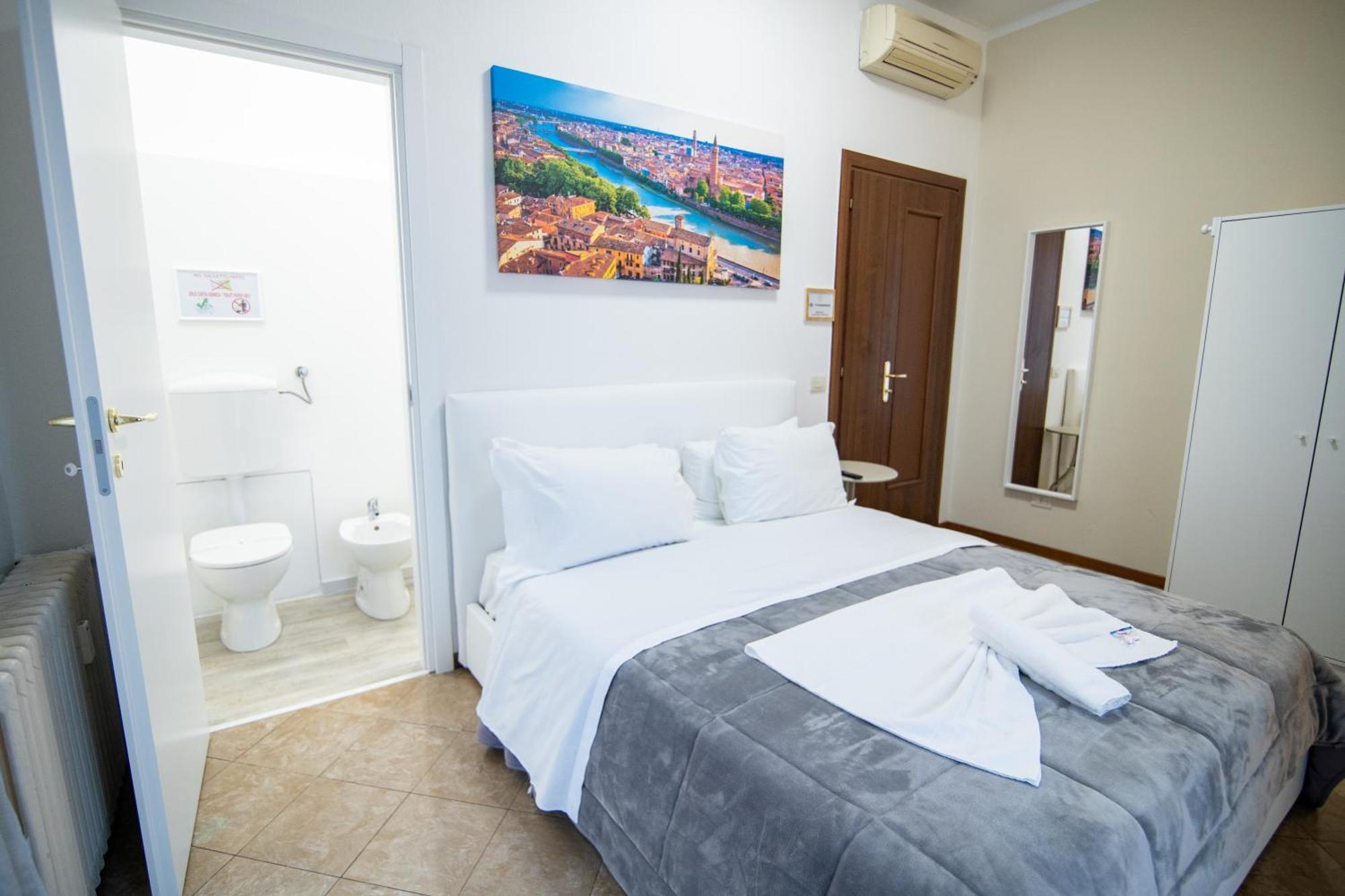 Verona Apartments&Rooms Porta Vittoria Esterno foto